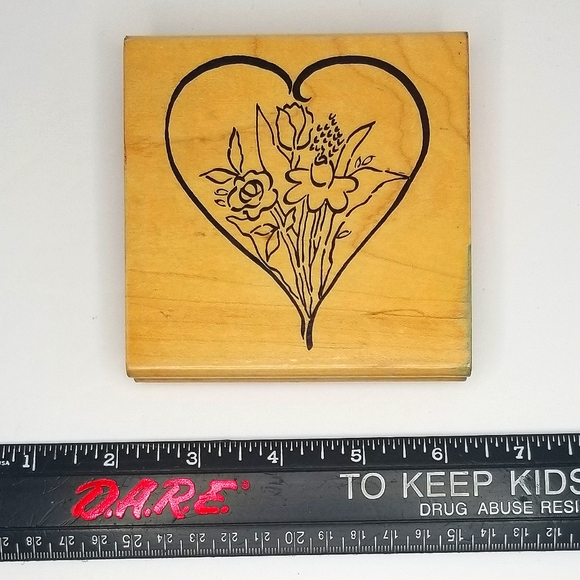 Printworks Vintage Heart with Bouquet Wooden Rubber Stamp 1997 - Picture 2 of 3